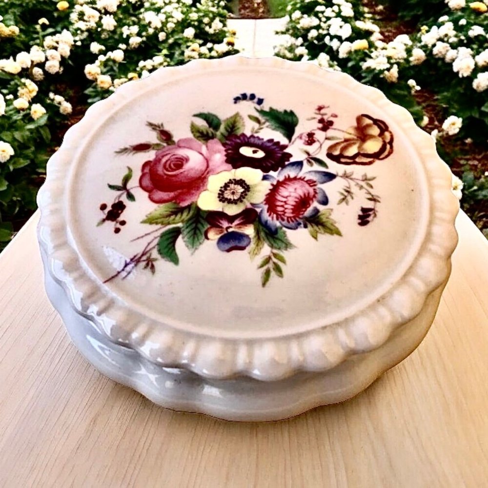 Coalport Trinket Box England Covered style name Junetime